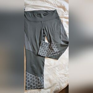 C9 by Champion Olive Green With Geo Print Yoga Legging